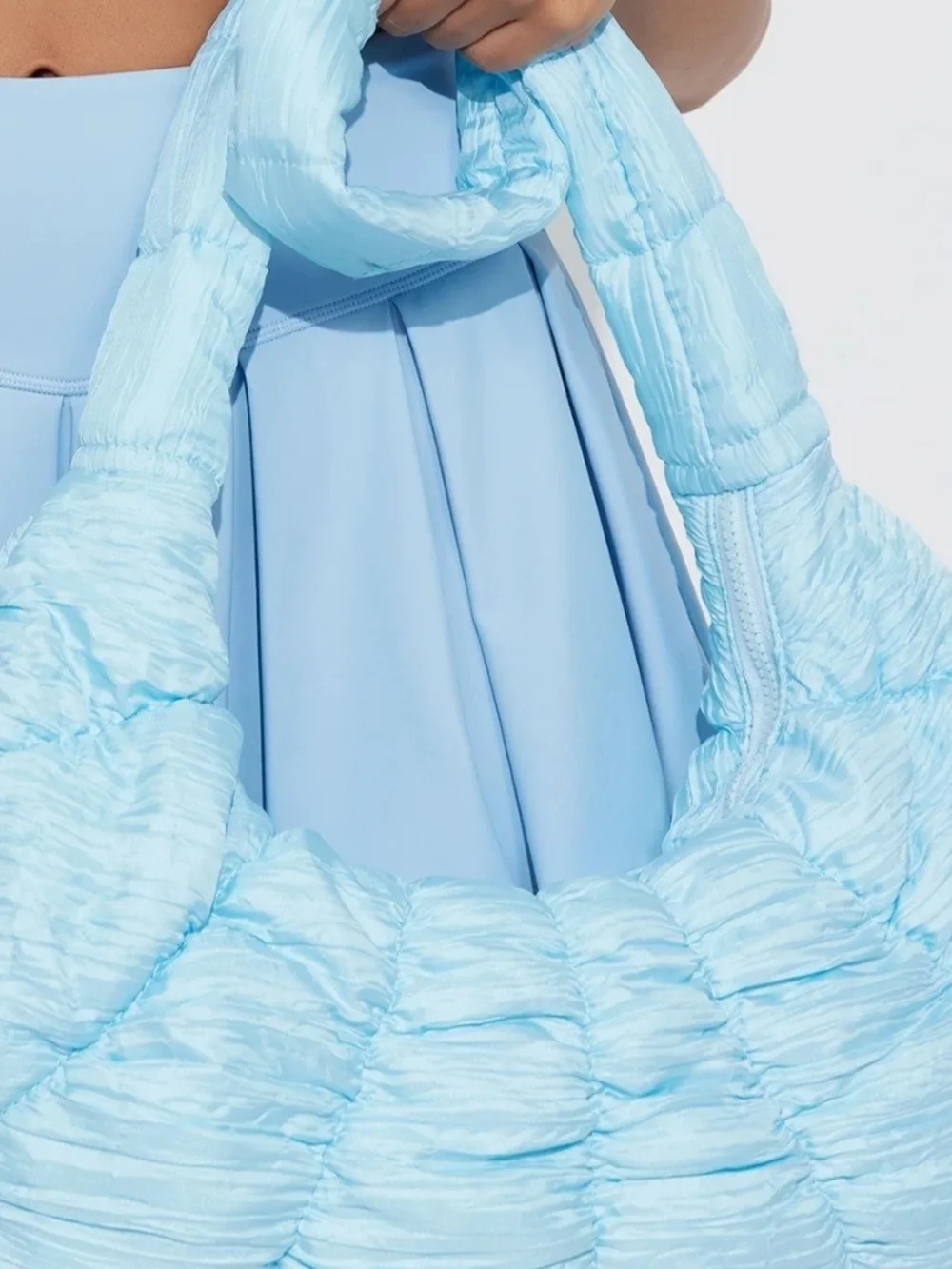 Unsure sky blue